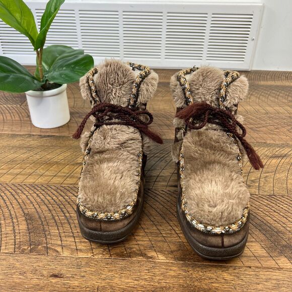 YODELERS 8 Vintage 60s 70s Suede and Fur Boots 8 - Picture 2 of 8